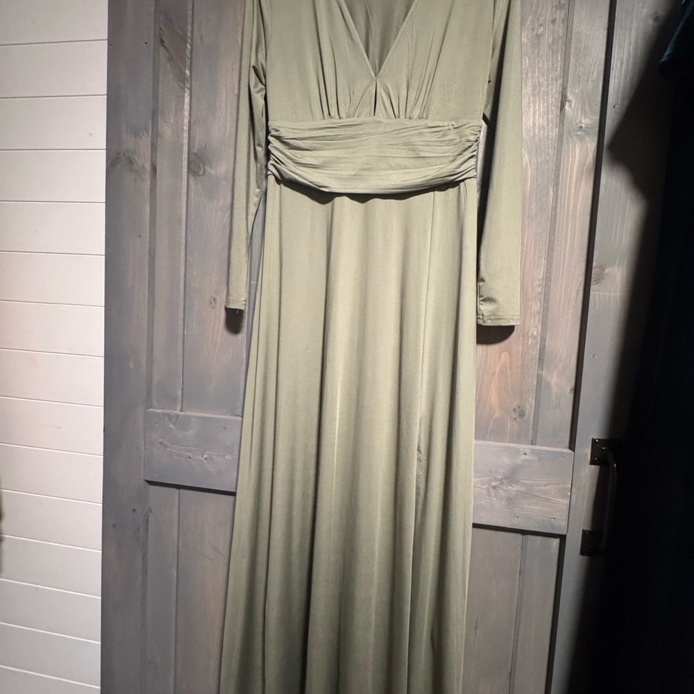 Elegant Long Sleeve Green Dress
